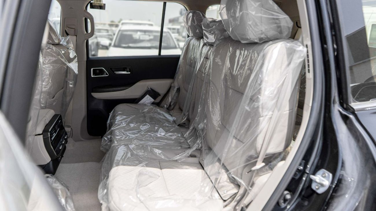 Toyota Land Cruiser 2025 Toyota Land Cruiser VX 4.0L AT Petrol (Black-Beige)