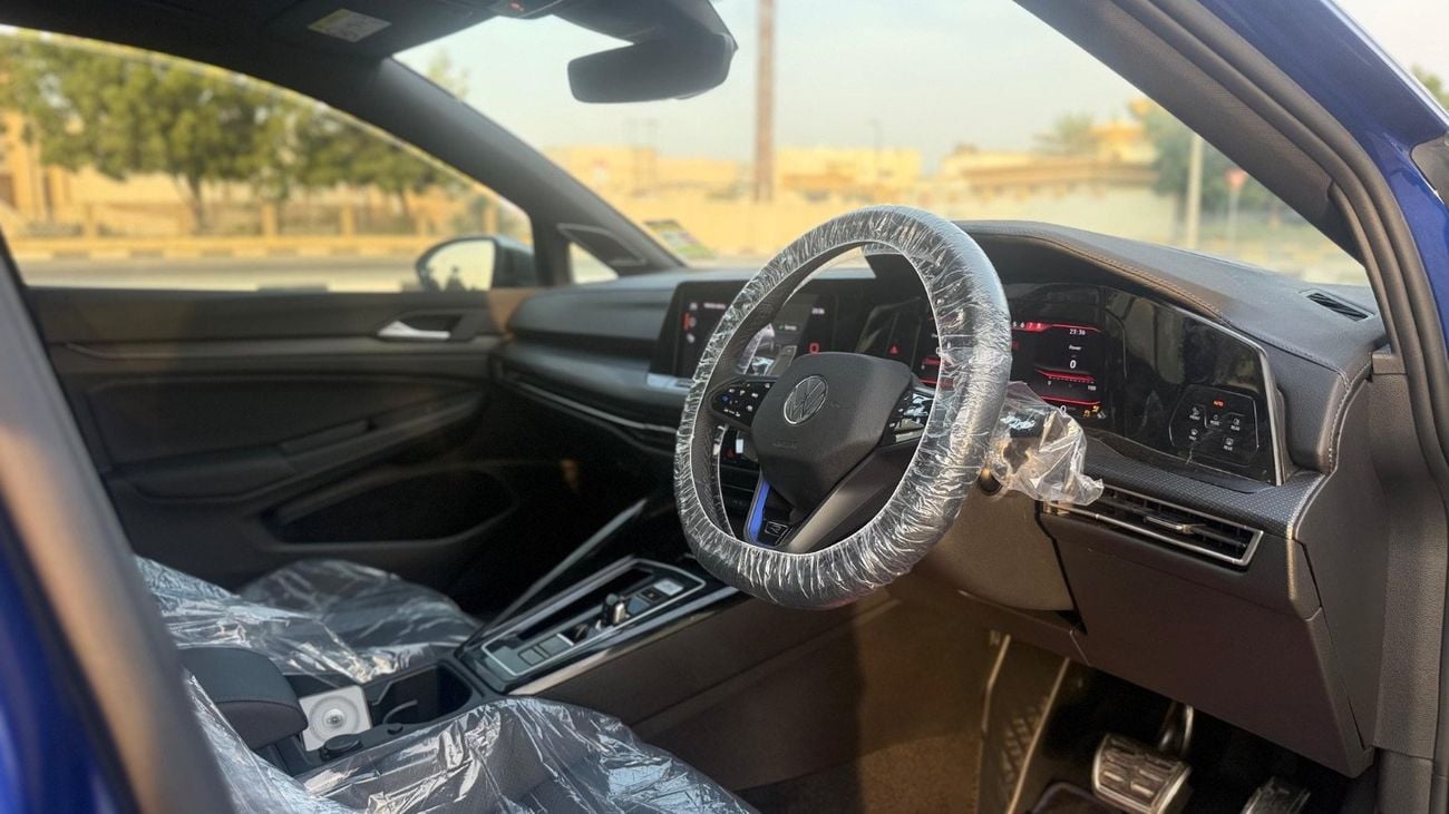 Volkswagen Golf R Base 2.0T