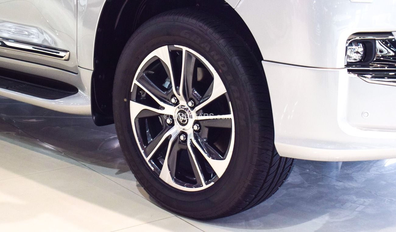 Toyota Land Cruiser VX.R+ V8 Executive Lounge