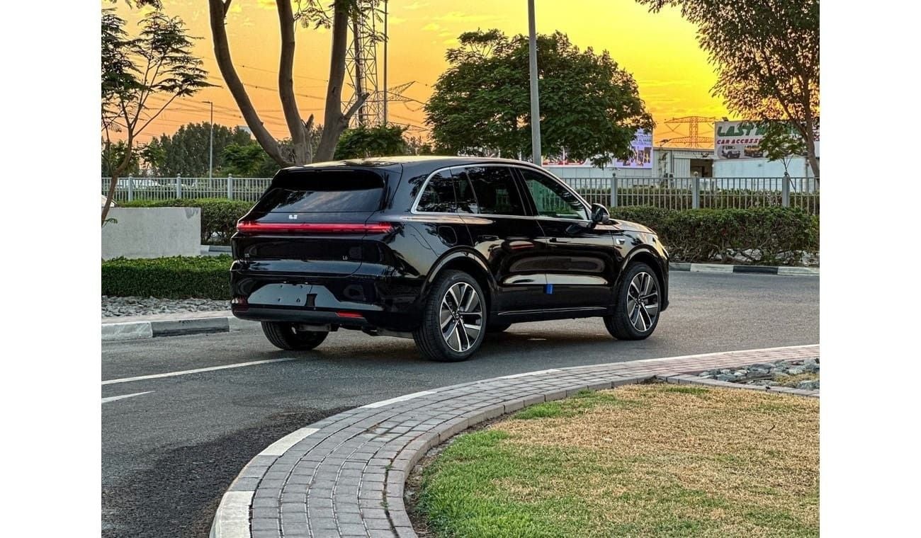 Li Auto L6 2024 New Li Auto L6 MAX 4WD / 1.5L Turbo / Hybrid (Plug-In) / WLTC (1,390 Km) / WARRANTY