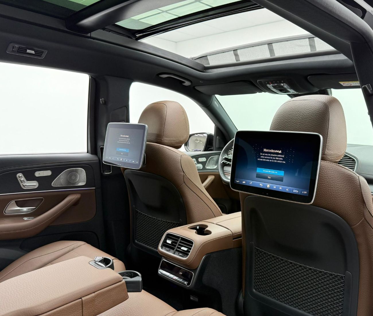 Mercedes-Benz GLS 450 2024 Mercedes-Benz GLS-450 4MATIC, Gargash Warranty + Service History, Gargash FSH, GCC