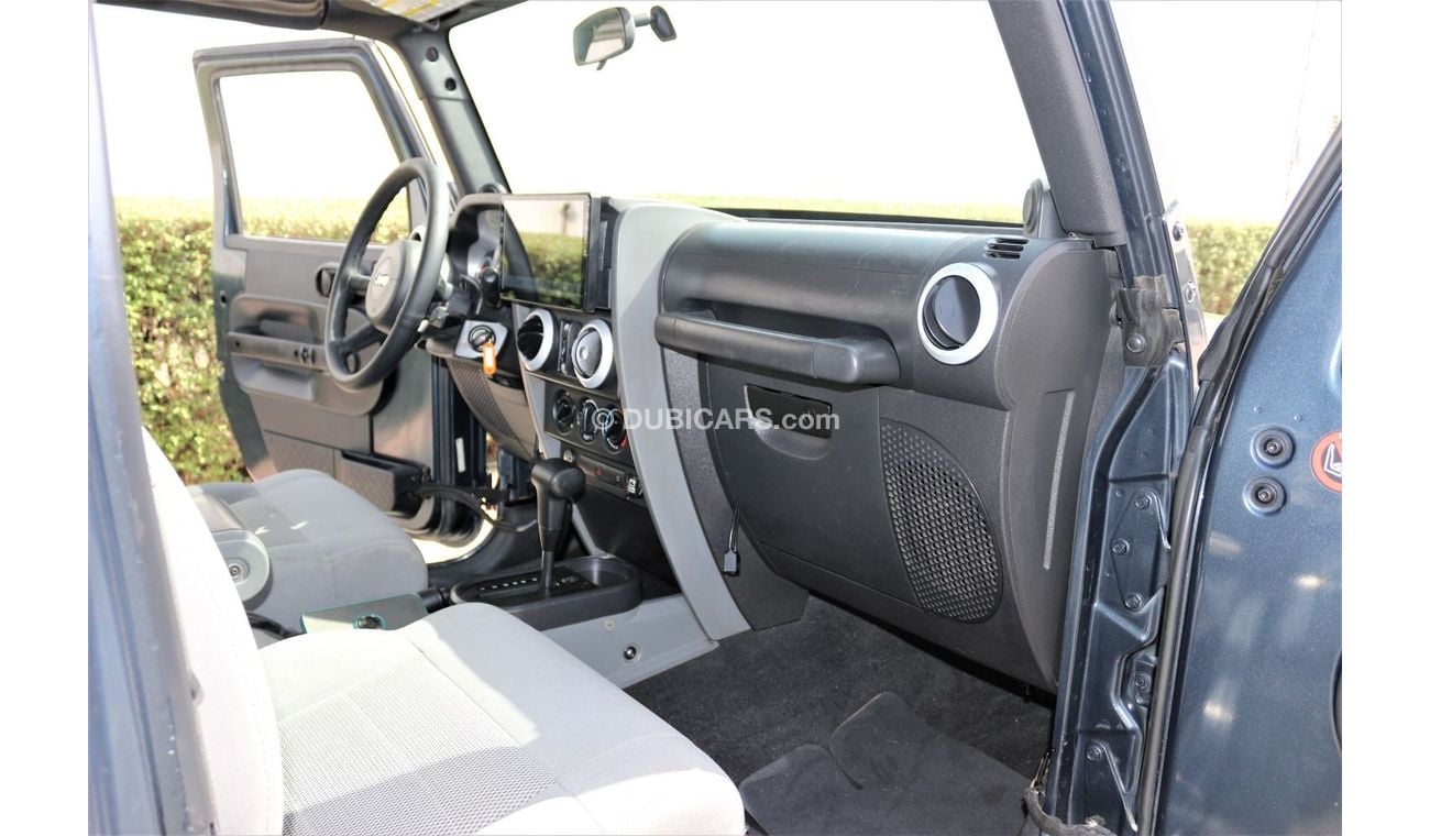 Jeep Wrangler jeep wrangler unlimited 2008 Sahara full automatic