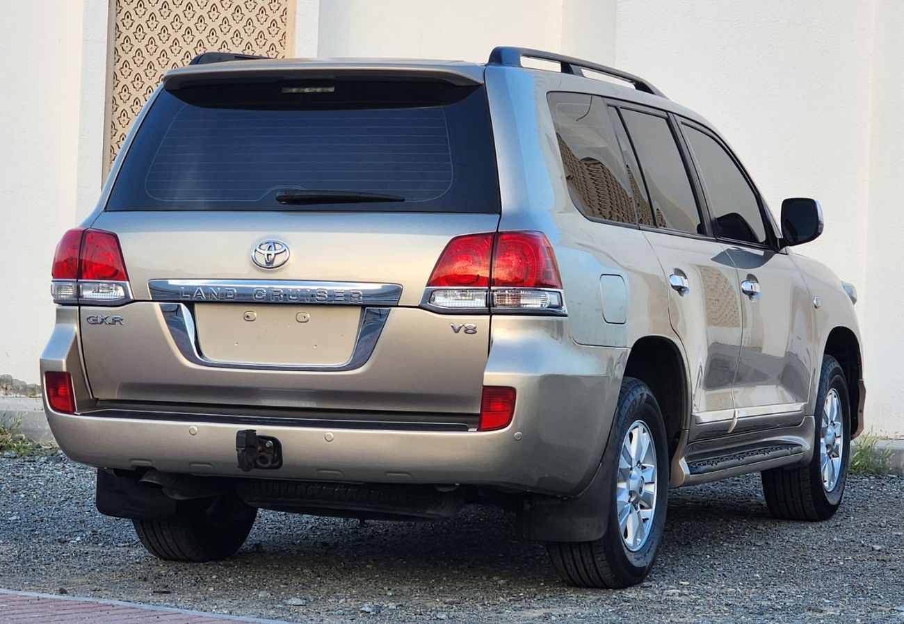 Toyota Land Cruiser GX.R V8