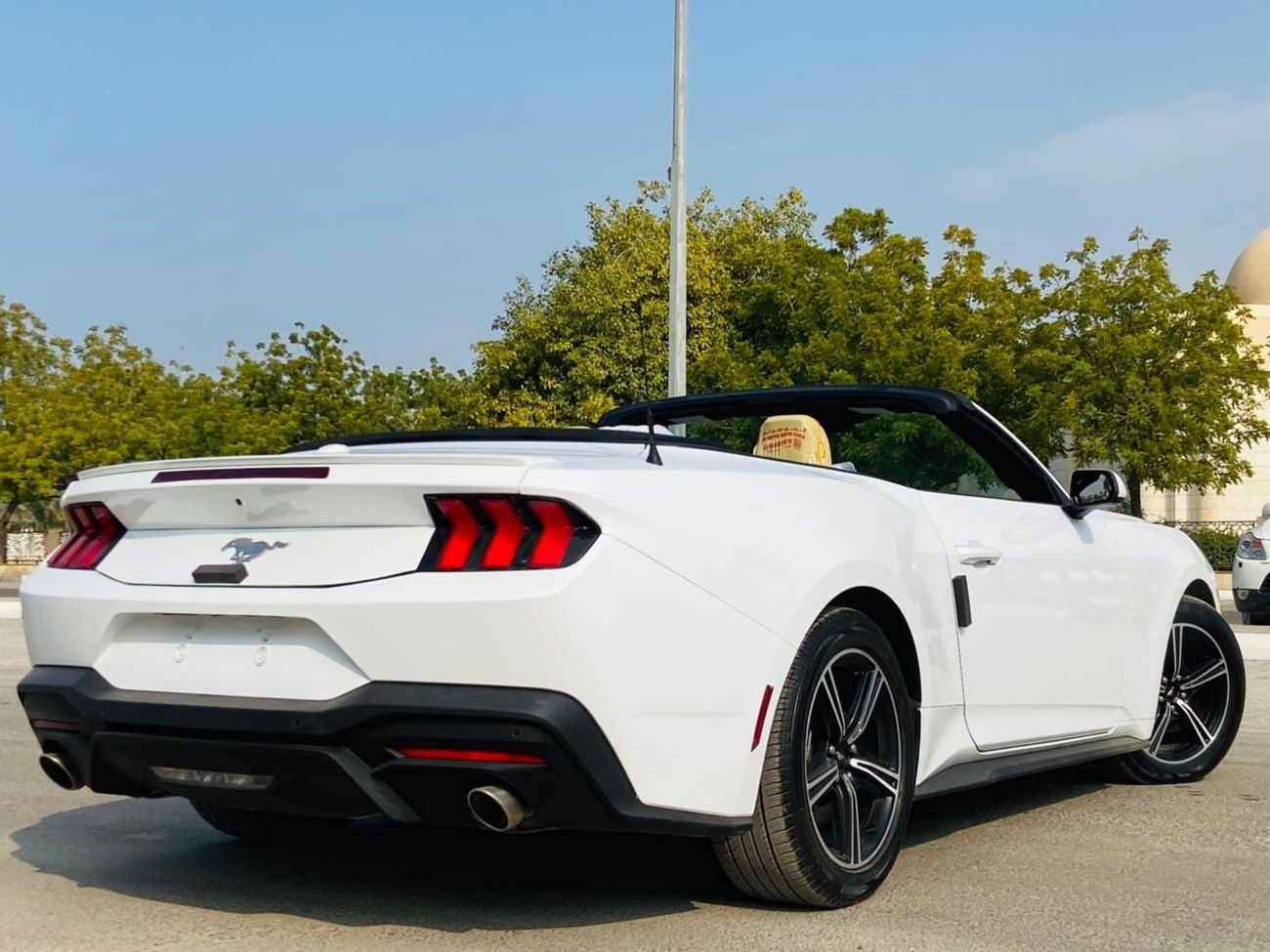 Ford Mustang EcoBoost Premium 2.3L Convertible A/T