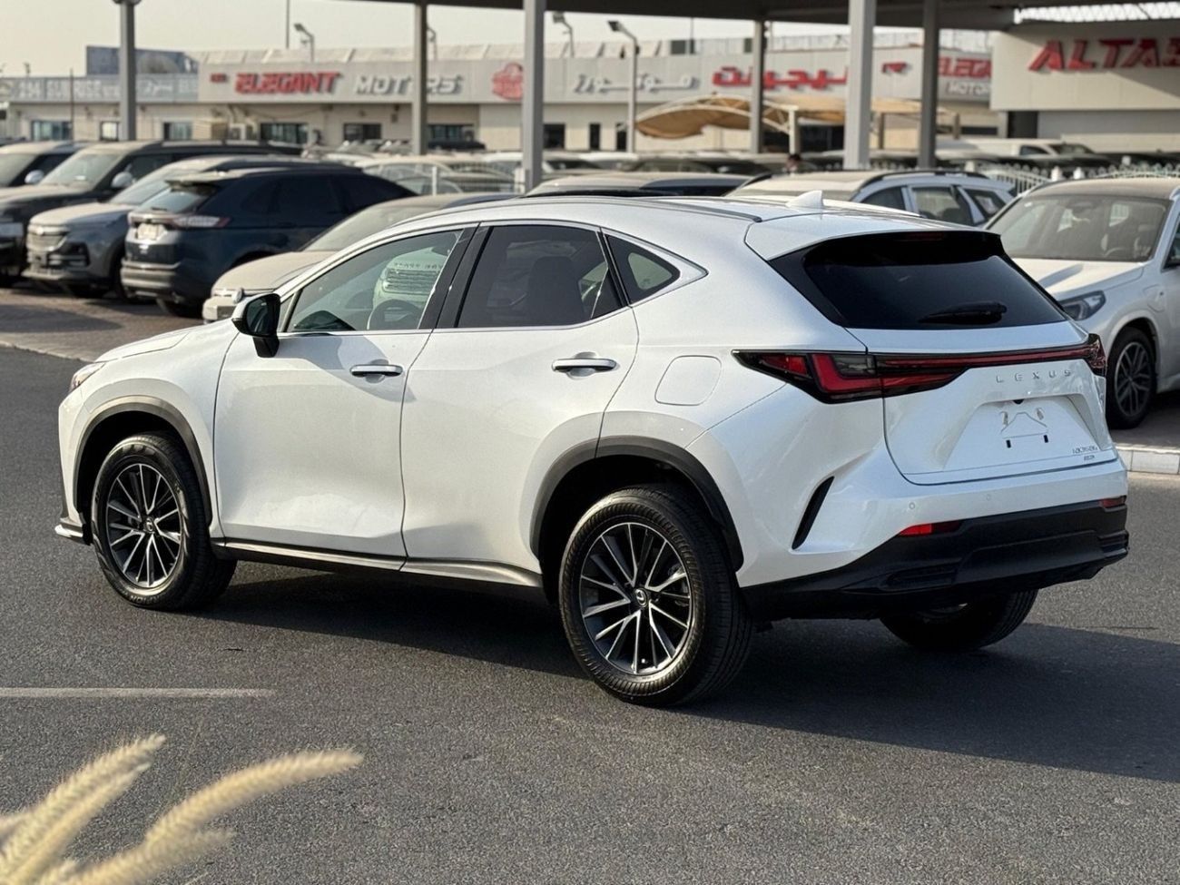 لكزس NX350h Hybrid Premium