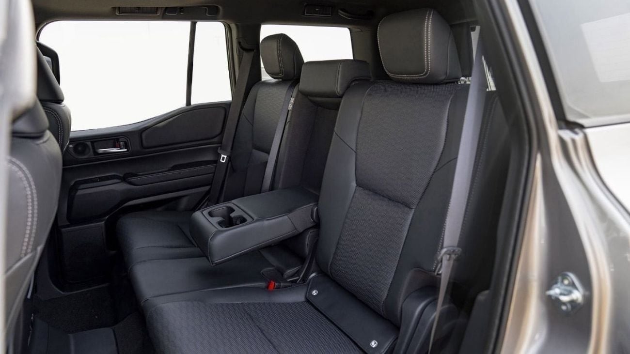 تويوتا برادو Toyota Prado 2.4L Turbo Petrol Luxury A/T 2024