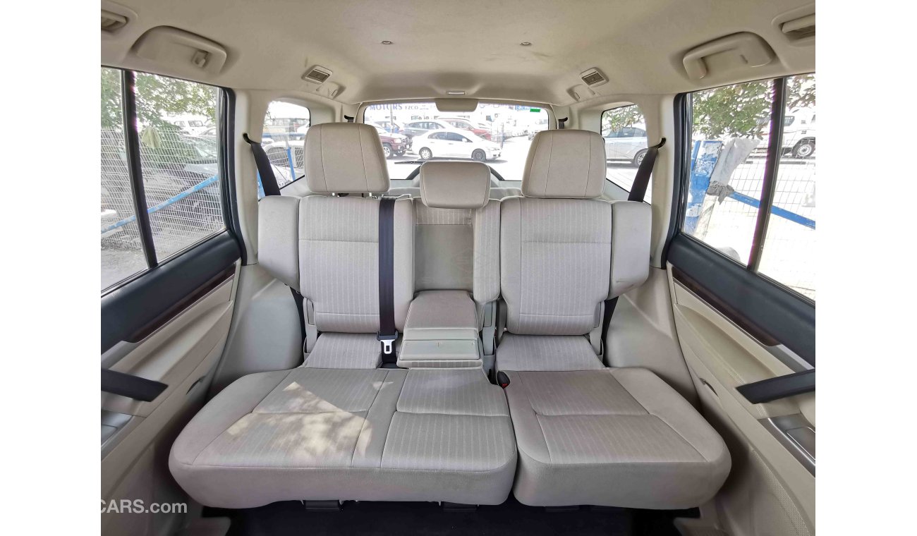 ميتسوبيشي باجيرو 3.5L V6 Petrol, 17" Rims, Dual Airbags, Fabric Seats, Xenon Headlights, Power Locks (CODE # 2082)