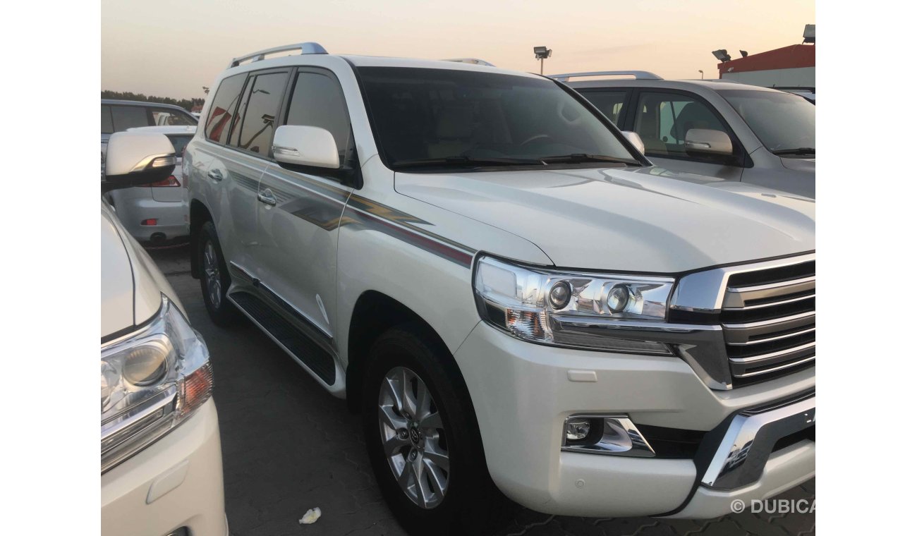 Toyota Land Cruiser 6 سلندر فل كامل