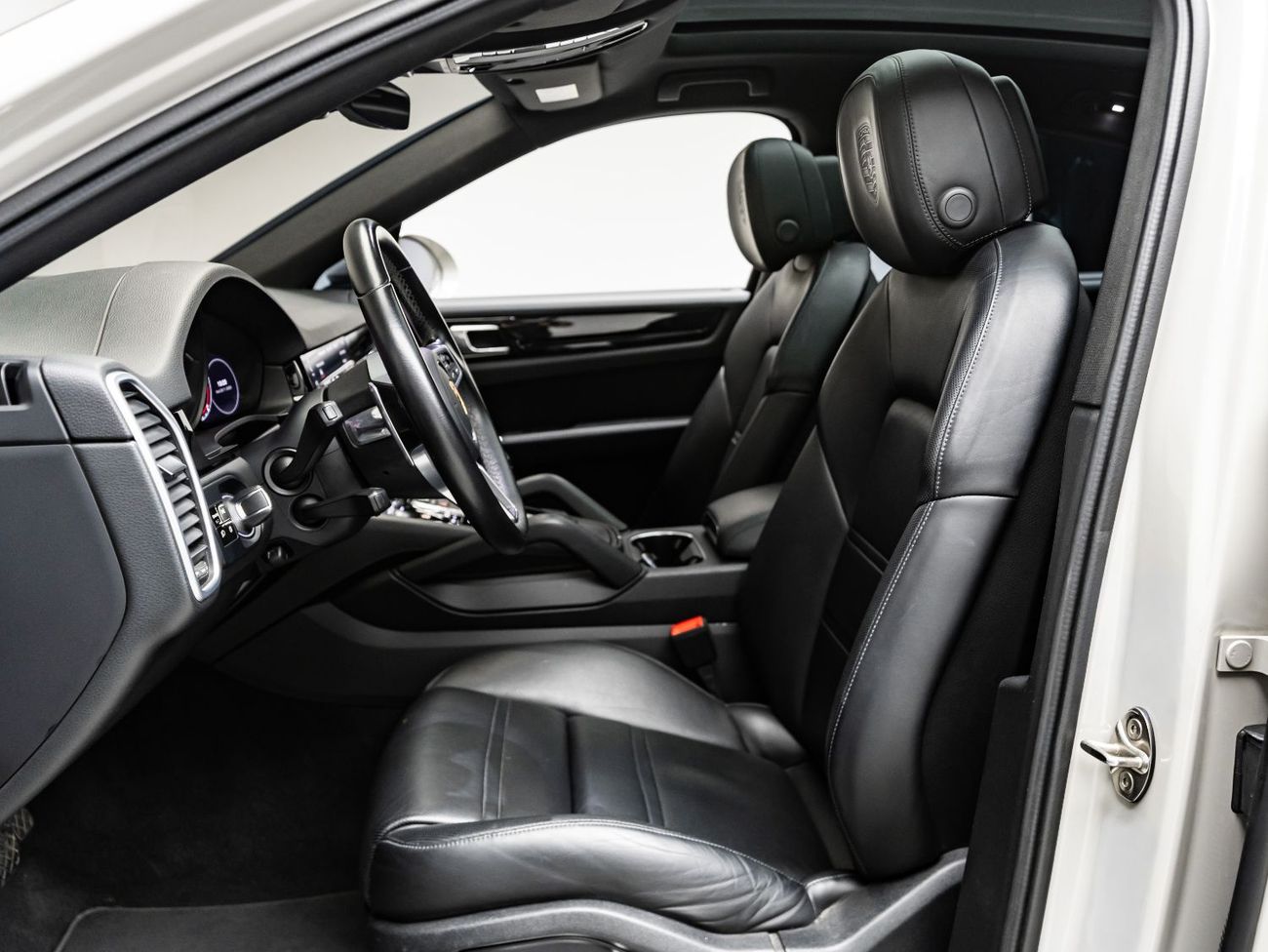 Porsche Cayenne Std 3.0L (340 HP) 2021 Porsche Cayenne Coupe, 1 Year Fully Comprehensive Warranty, Low KMs, GCC