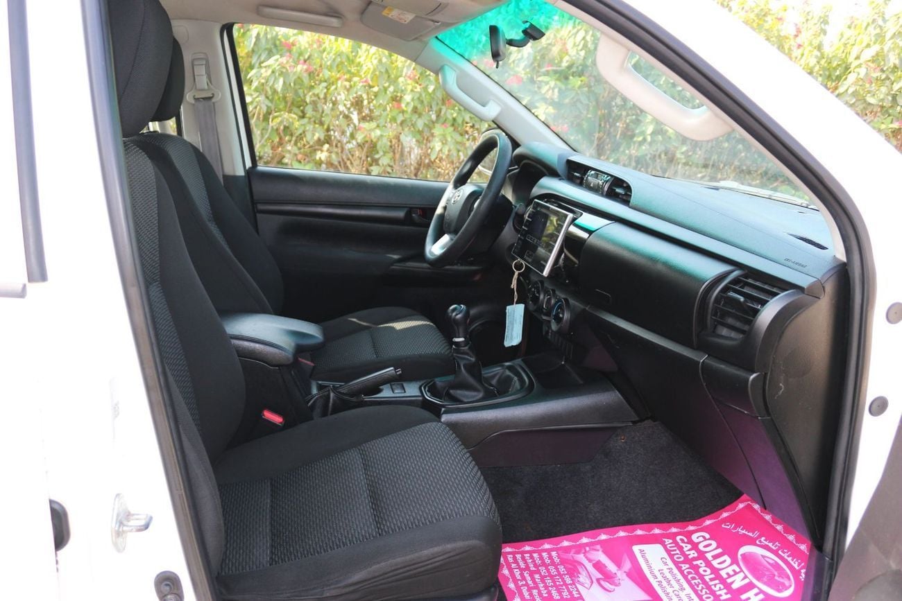 Toyota Hilux DL GL 2 2.4L 4WD