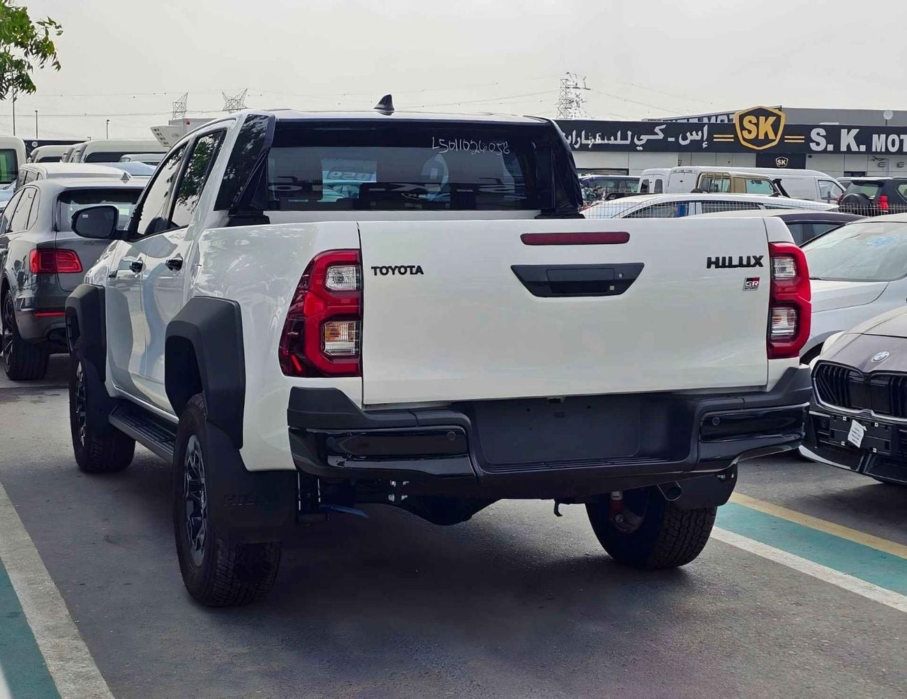 تويوتا هيلوكس GR SPORT DOUBLE CABIN / 2.8L DIESEL V4 / RADAR / 360*CAMERA / DRIVER PWR SEATS WITH LATHER (CODE# HG