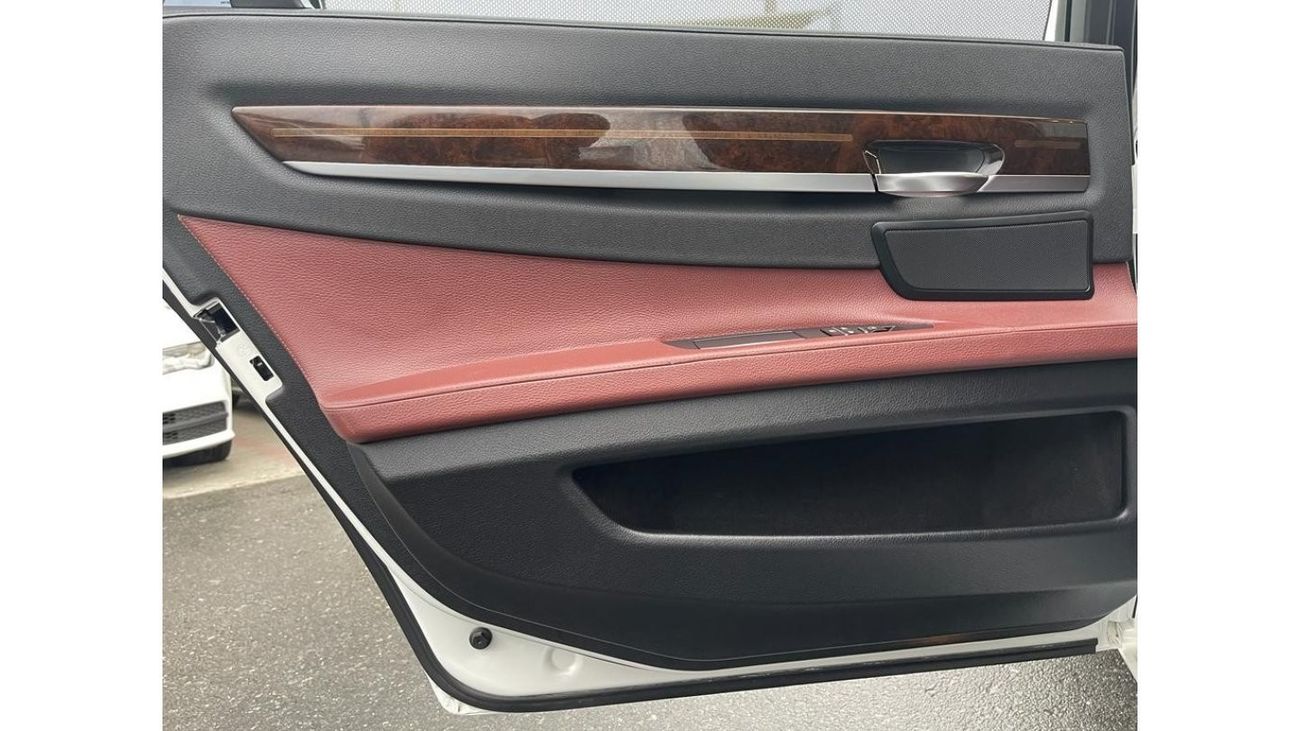 BMW 750Li Exclusive BMW 750 Li_TWIN POWER TERBO_Gcc_2013_Excellent_Condition _Full option