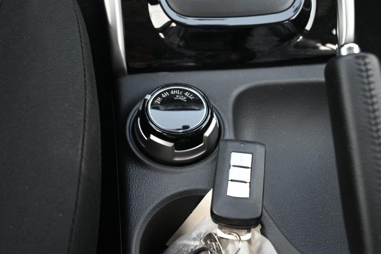 ميتسوبيشي باجيرو 2023 MODEL MITSUBISHI PAJERO SPORT 2.5L 4WD 7-SEATER AUTOMATIC TRANSMISSION