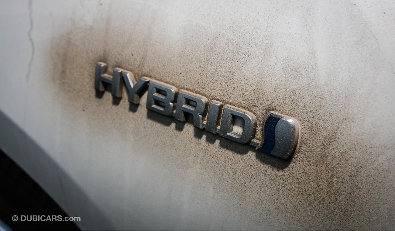 تويوتا برياس Hybrid