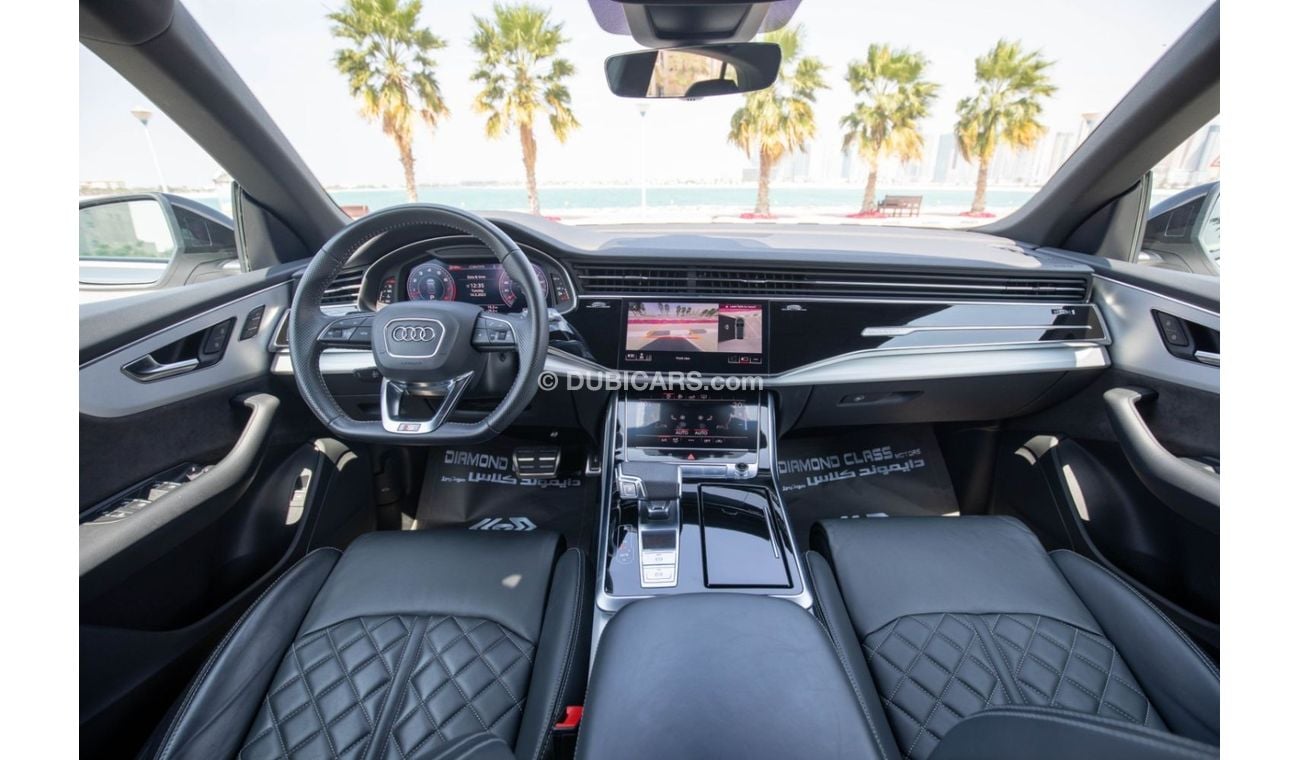 Audi Q8 55 TFSI quattro S-Line Sports & Black Gloss package Audi Q8 55 TFSI ABT  S Line Quattro Sport Panora