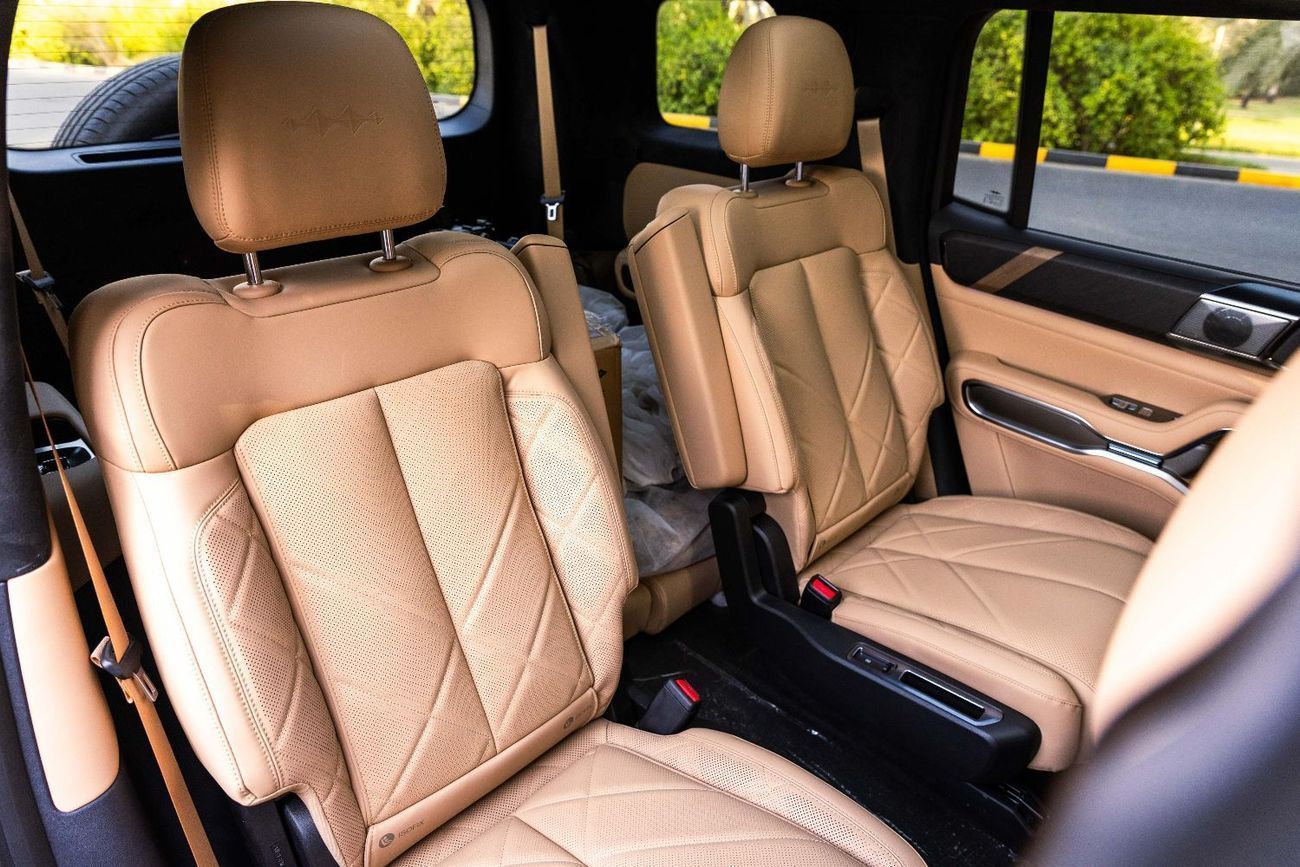 BYD Leopard 8 Smart and Brave Flagship Edition (6 Seats)