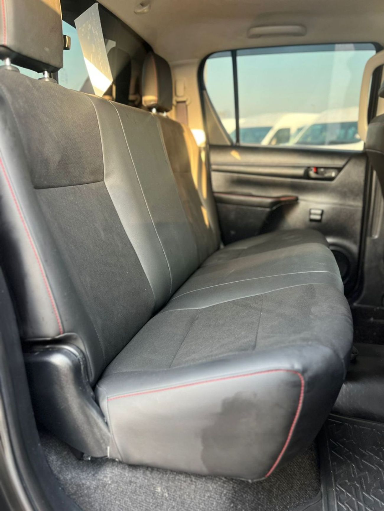 Toyota Hilux 2018 Toyota Hilux GL Black Edition Advanture Modified - 2.7L V4 - AWD 4x4- 360* CAM - Push Start - P