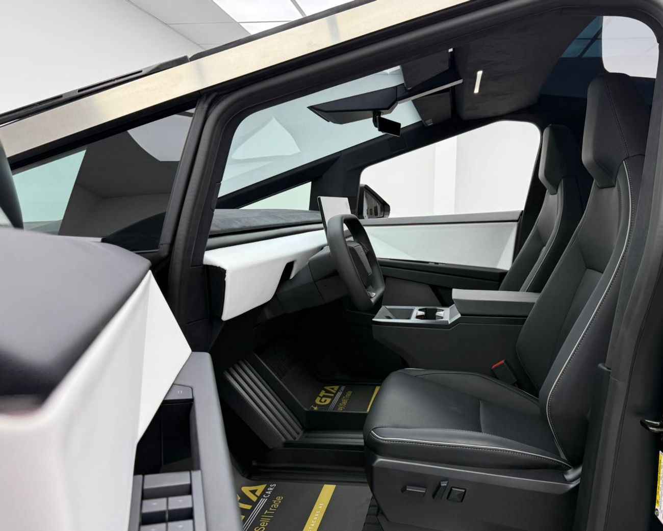 تسلا سايبرتراك AWD 2024 Tesla Cybertruck Foundation, Very Low Kms, Fully Loaded, Excellent Condition, American