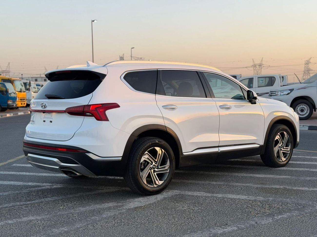 Hyundai Santa Fe SMART 2022 Hyundai Santa fe Limited 2.5L Turbo Full Option Panoramic View - Sensor & Radar With 360* CAM -