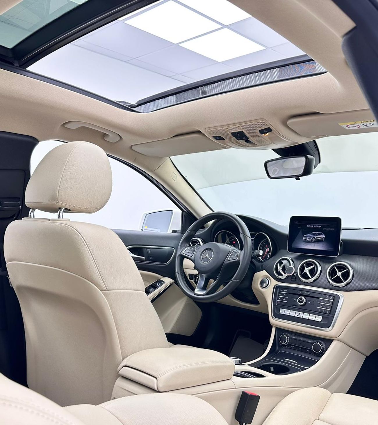 Mercedes-Benz GLA 220 2018 Mercedes-Benz GLA 220 4MATIC, 1 Year Unlimited KM Warranty, GCC