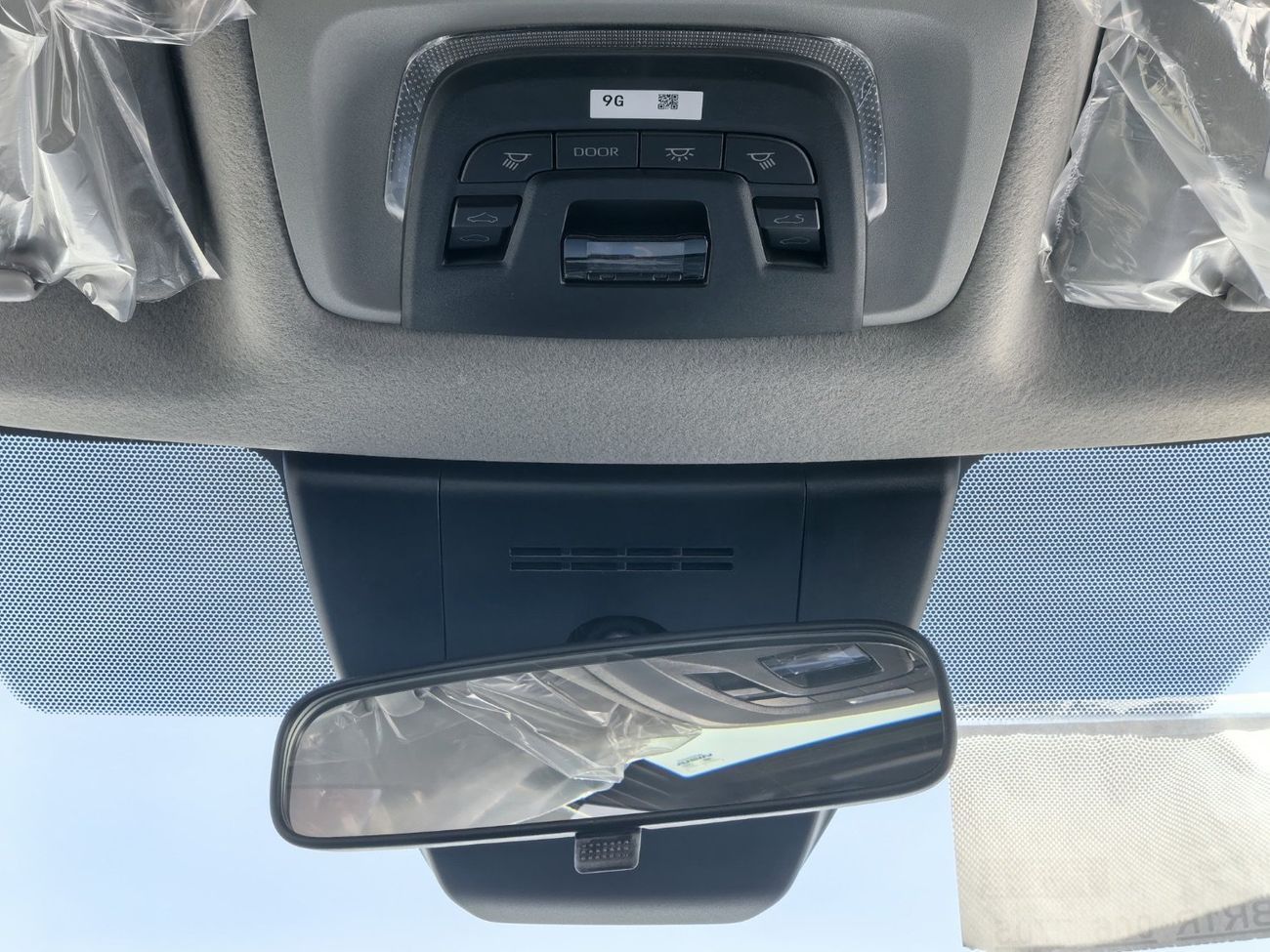 Toyota Corolla Cross 2025 TOYOTA COROLLA CROSS 2.0L HYBRID FULL OPTION (CHINESE SPEC)