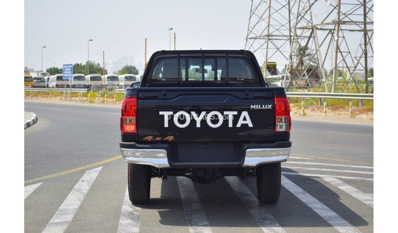Toyota Hilux DOUBLE CAB PICKUP 2.4L DIESEL 4X4 AT