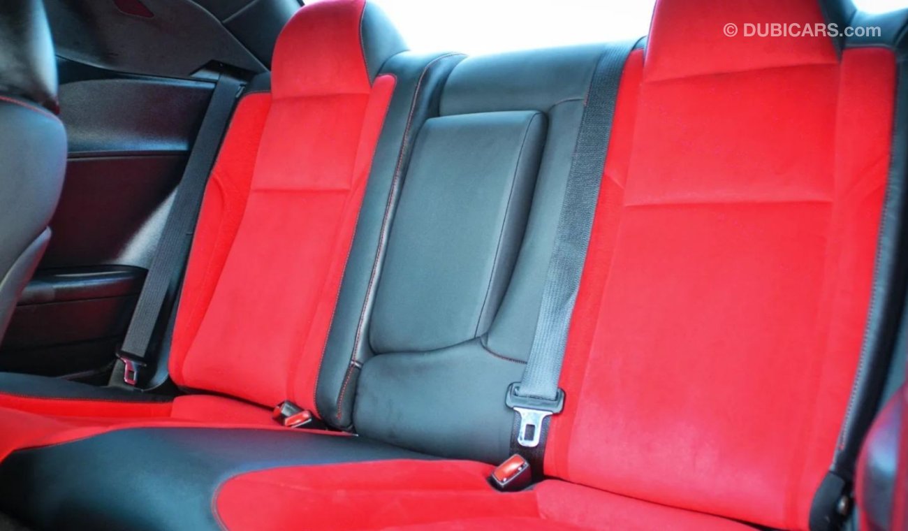 دودج تشالينجر Challenger SXT V6 3.6L 2018/SunRooof/ Leather interior/Very Good Condetion