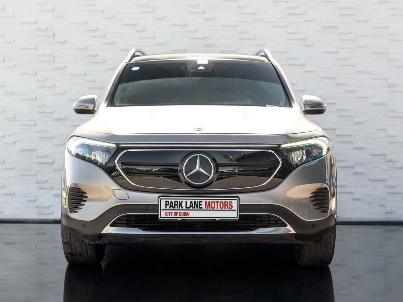 مرسيدس بنز EQB 350 4M STD