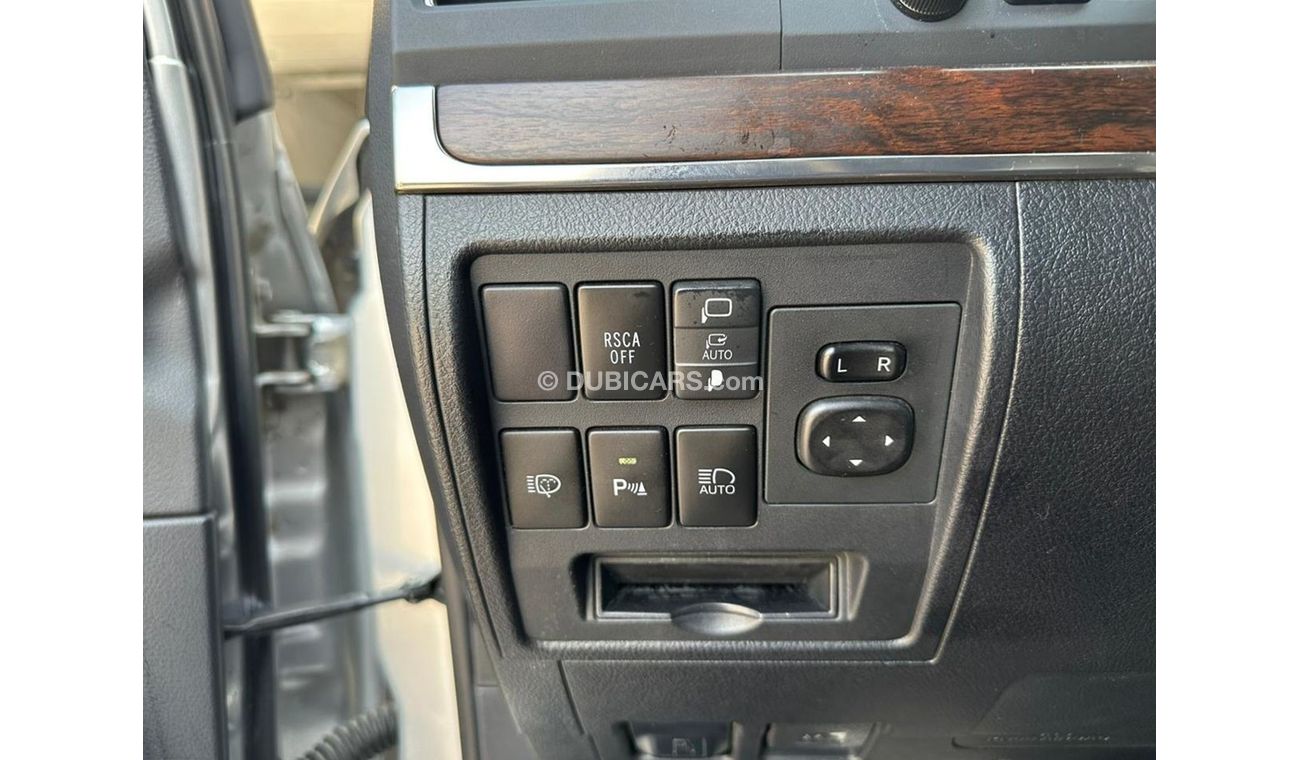 Toyota Land Cruiser VXR TOYOTA LAND CRUISER VX.R 5.7 FULL OPTION