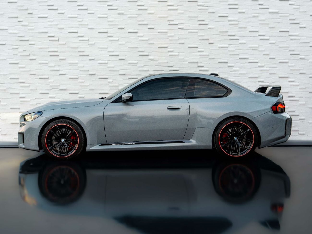 بي أم دبليو M2