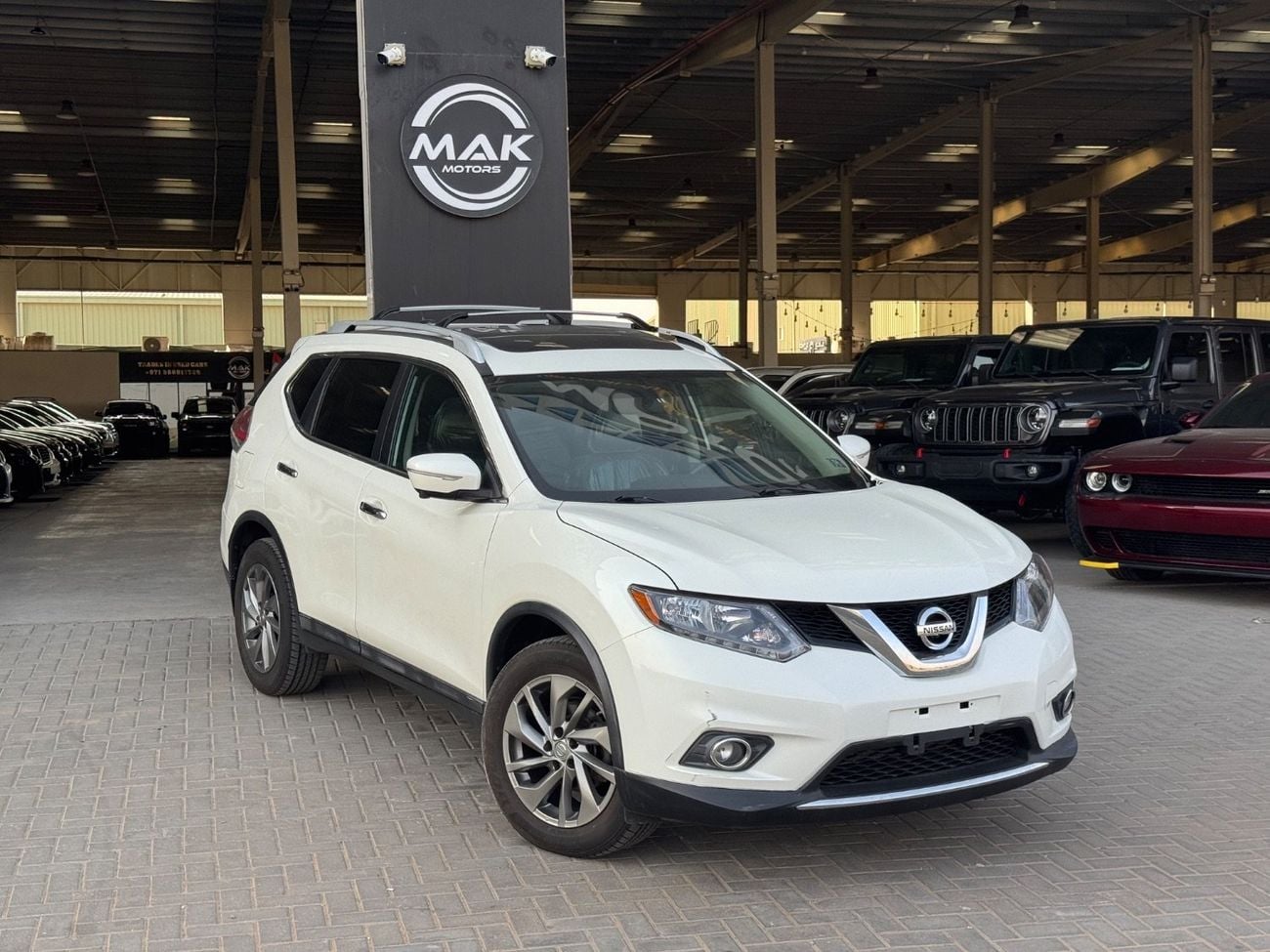 Nissan Rogue SL / 2.5L V4 / PANORAMIC SUNROOF / AWD / 360 CAMERA / ELECTRIC SEATS / REAR AC