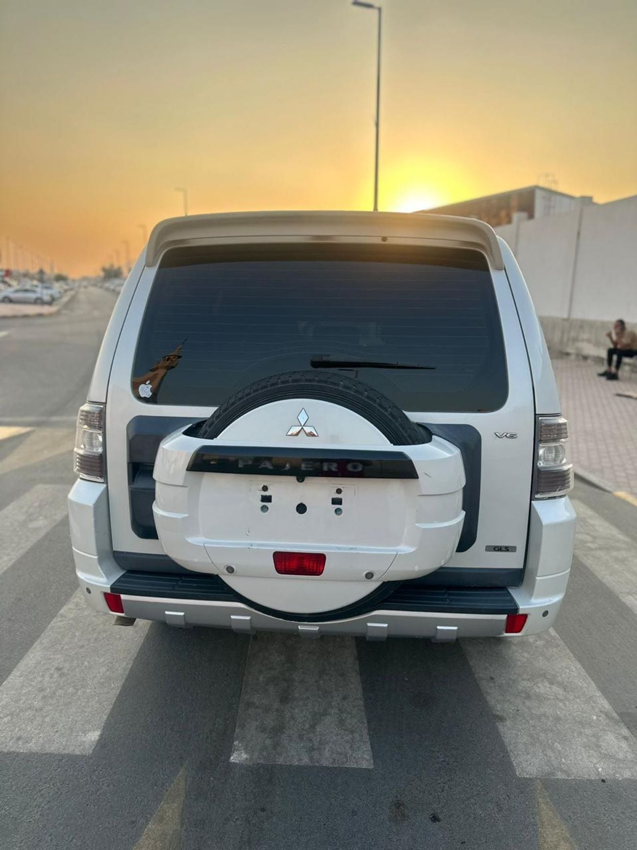 Mitsubishi Pajero GLS 3.5L (186 HP) (7 Seater)