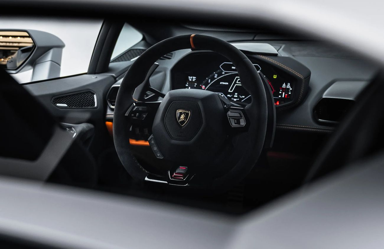 Lamborghini Huracan 5.2L V10 Naturally Aspirated Engine