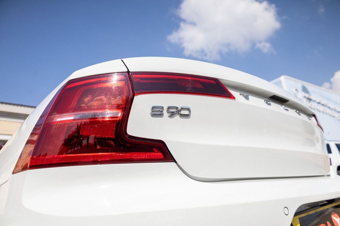 Volvo S90 Volvo S90 2017 GCC specs for 826.00 AED monthly