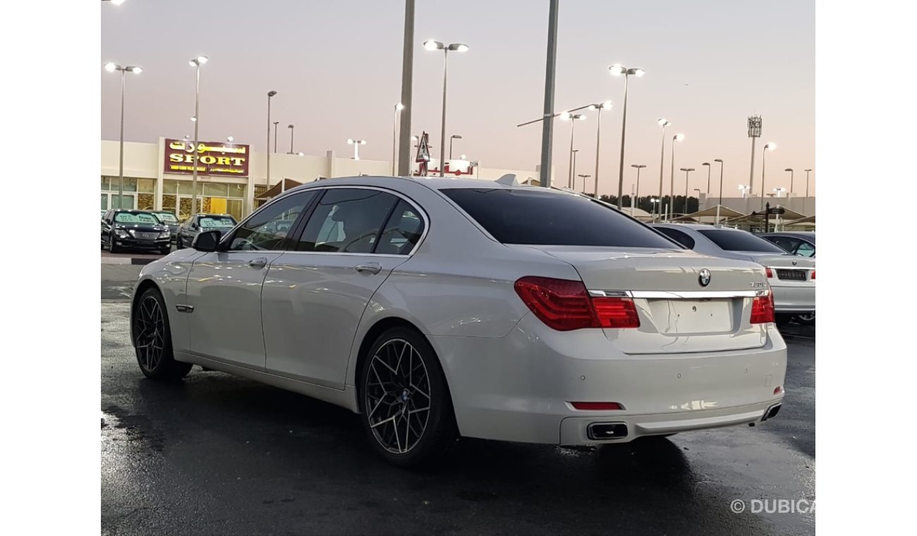 BMW 750Li Bmw750 model 2010 GCC car prefect condition full service full option