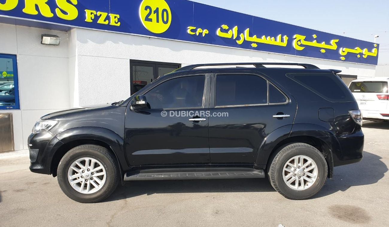 Toyota Fortuner 2.7 PETROL (4 CYLINDER)