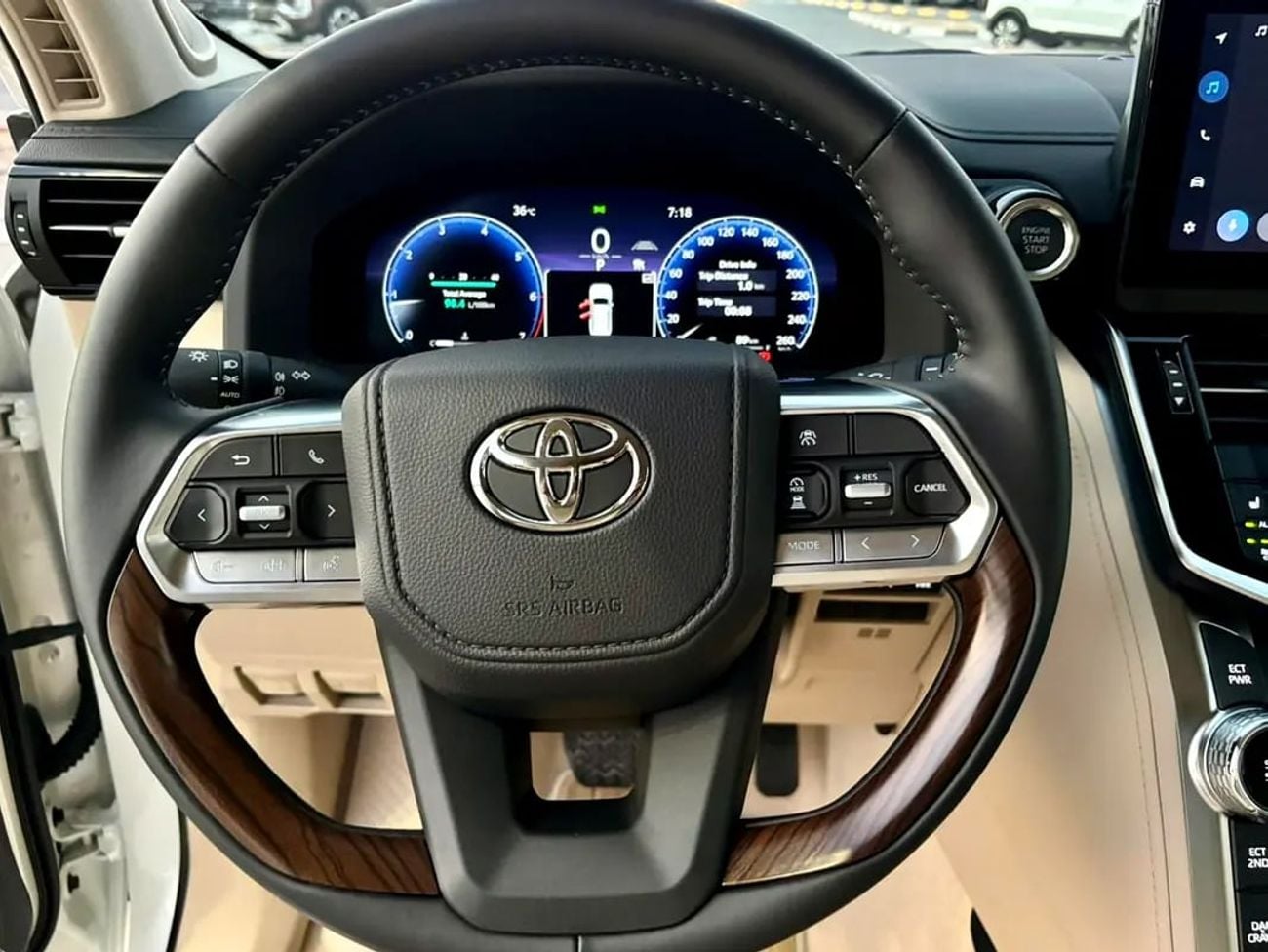 Toyota Land Cruiser VXR 4.0L GCC Specs