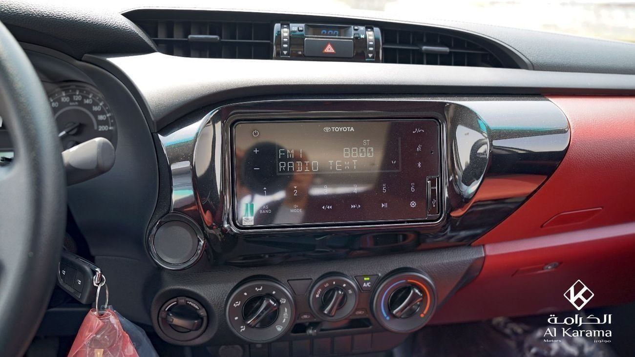 تويوتا هيلوكس DLX | 2.4L Manual Transmission | 4x4 |  GCC Specs | Power Mirror | Touch Screen Media Player