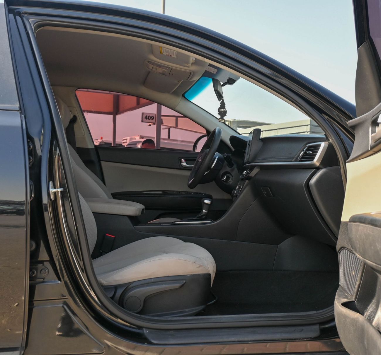 كيا أوبتيما LX 2.0L (157 HP)