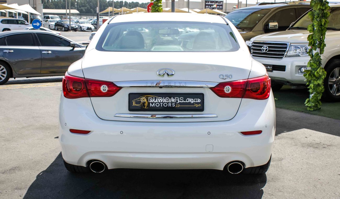 Infiniti Q50 2.0t