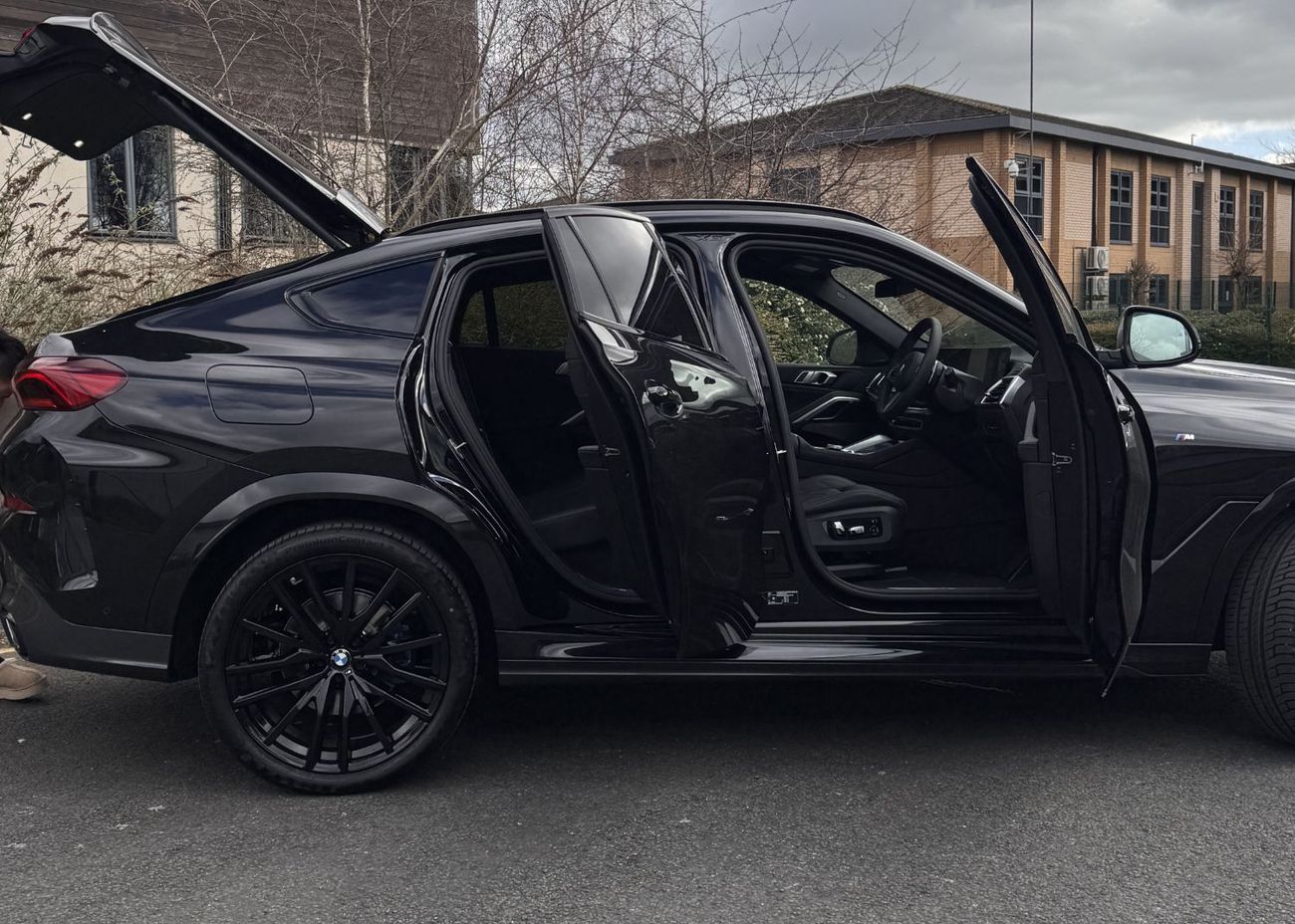 بي أم دبليو X6 XDrive40i M Sport Right Hand Drive