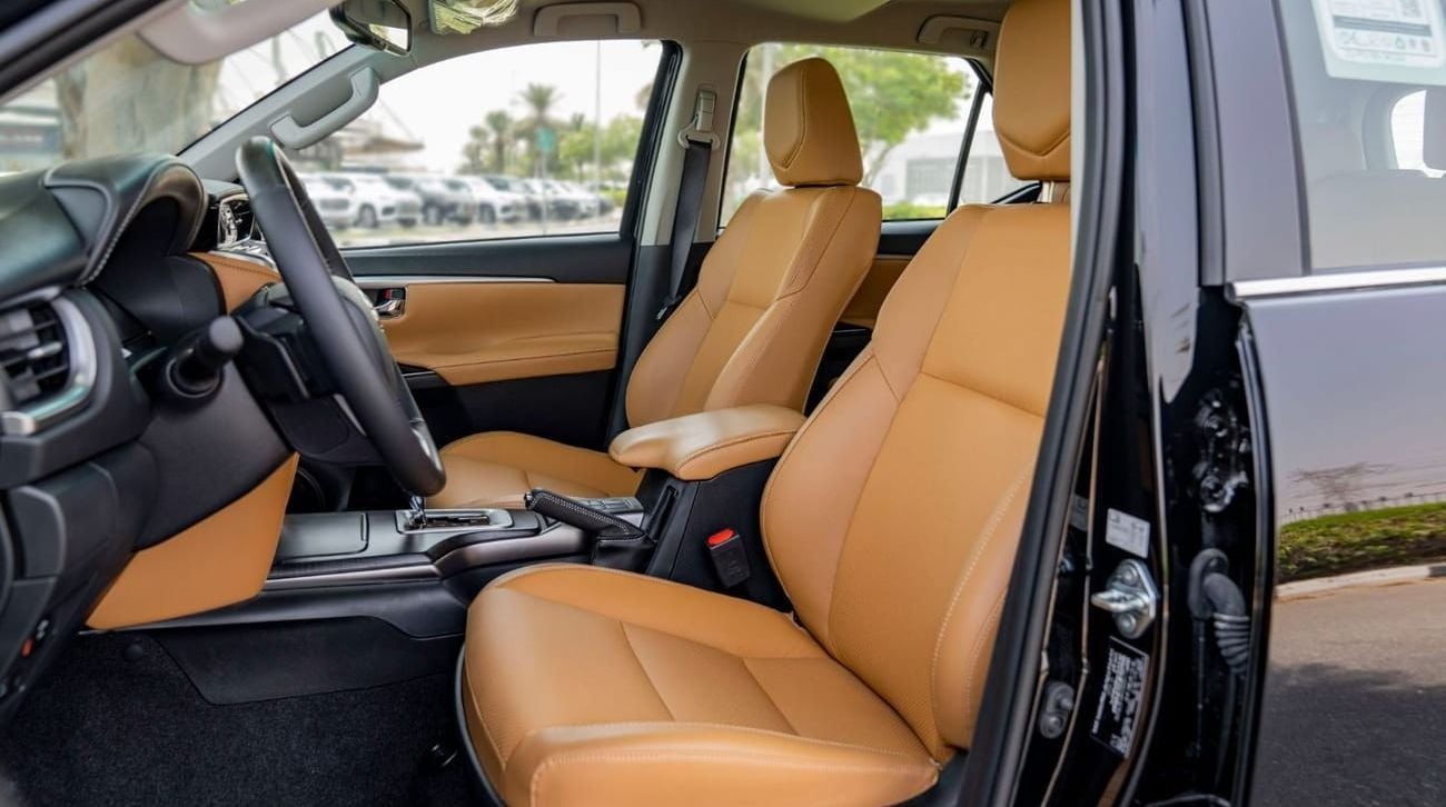 تويوتا فورتونر FORTUNER SR5 4.0L V6 PETROL