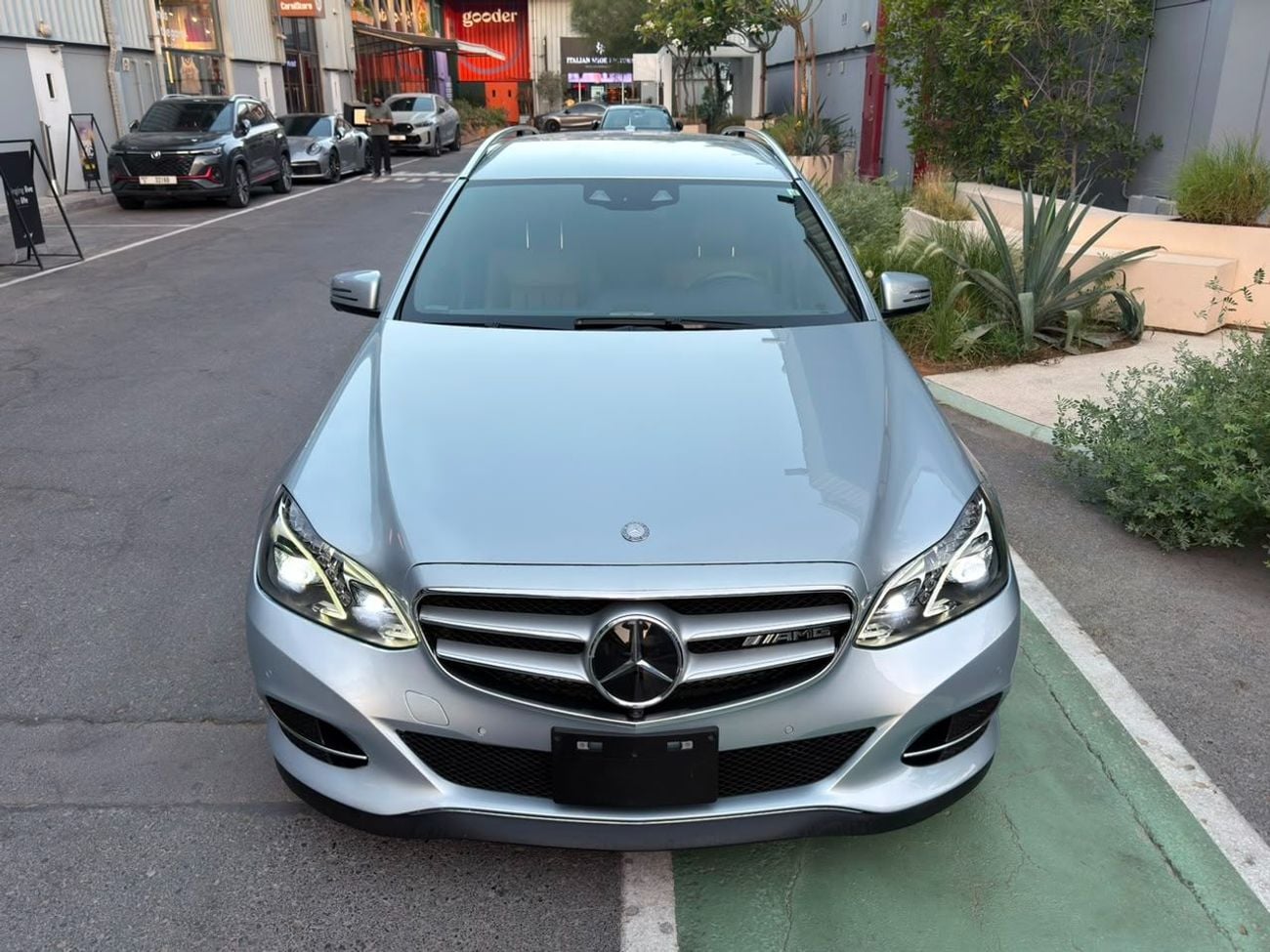 مرسيدس بنز E300 AVANTGARDE SPORT AVANTGARDE SPORT