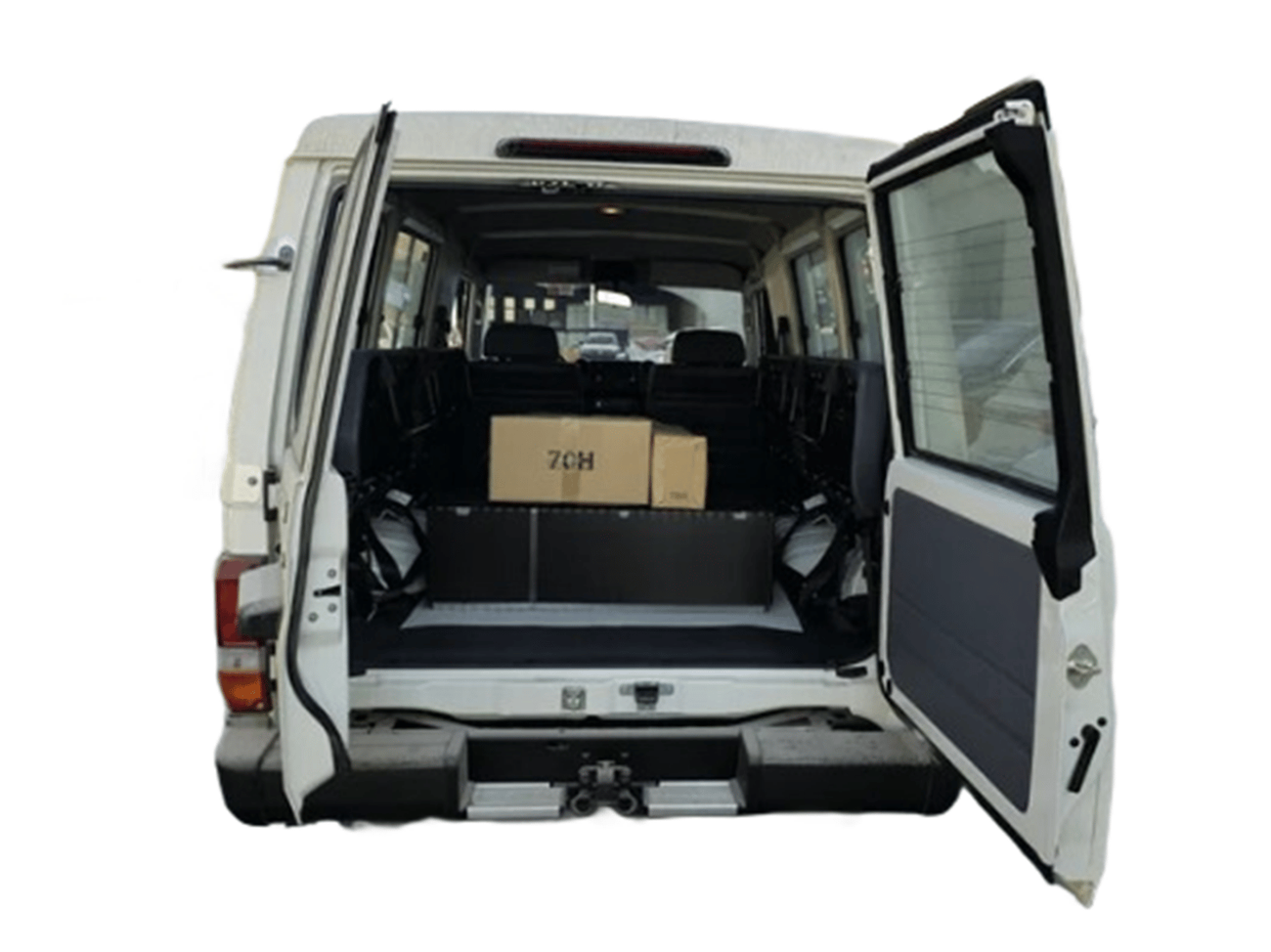 تويوتا لاند كروزر 70 ECTWAL001 - 2025 Toyota LC78 3 Doors Hardtop - 2.8L Diesel Auto – White with Grey  Interior