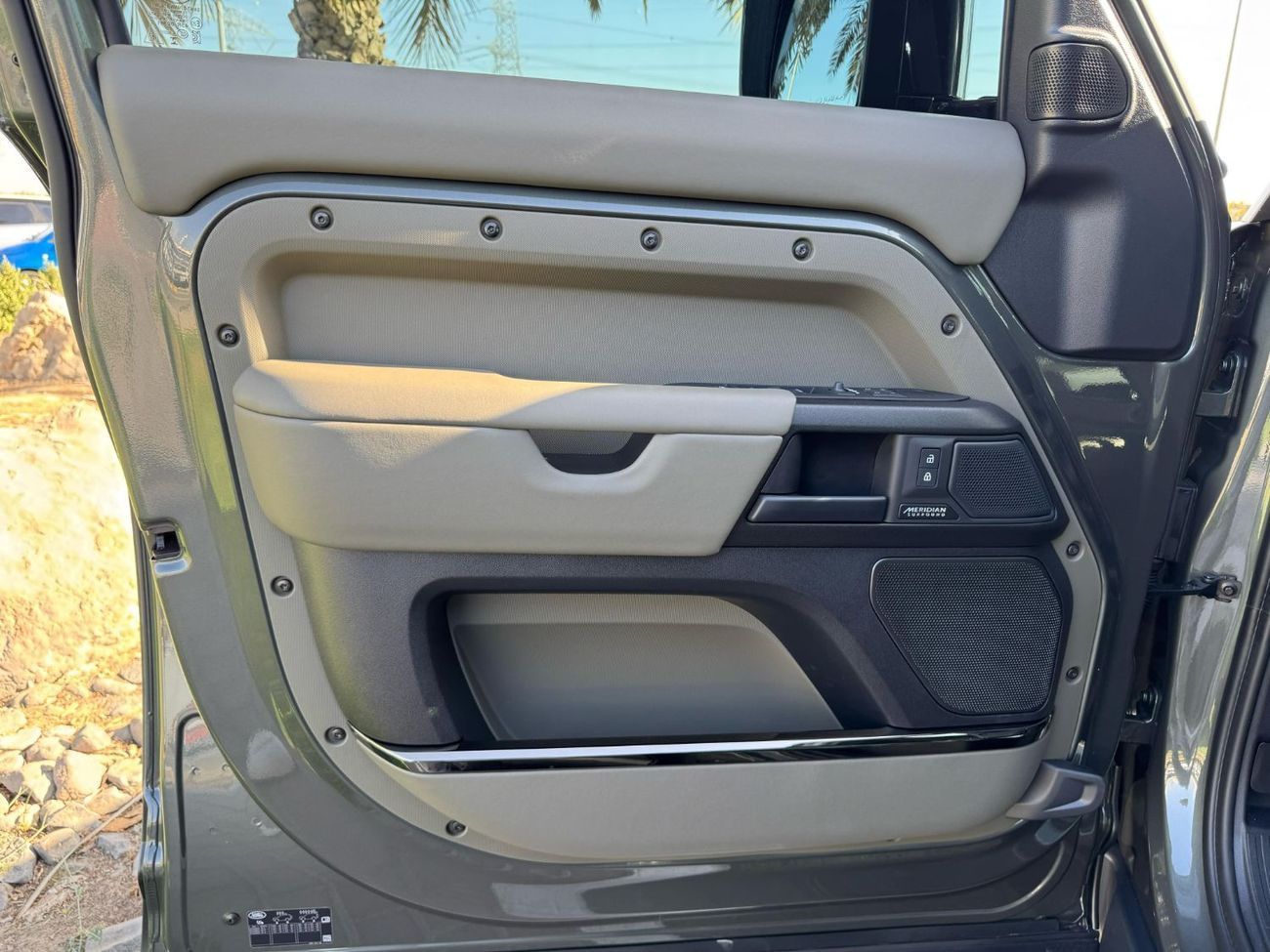 Land Rover Defender GCC SPEC BRAND NEW OCTA