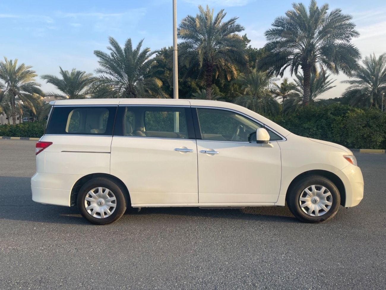 Nissan Quest NISSAN _ QUEST _Model 2013 - VERY GOOD CONDITION