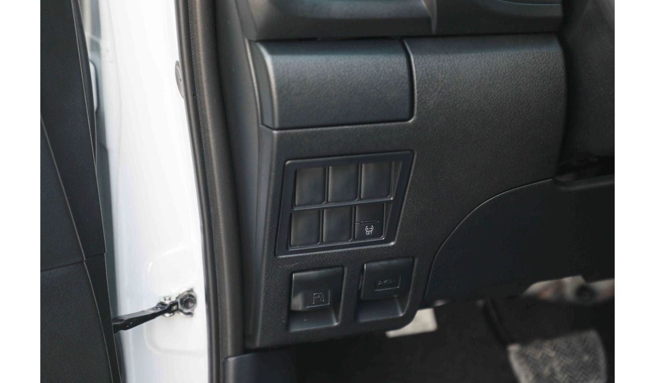 Toyota Hilux 2025 TOYOTA HILUX LOW 2.7 - PLATINUM WHITE PEARL inside BLACK | Export Only