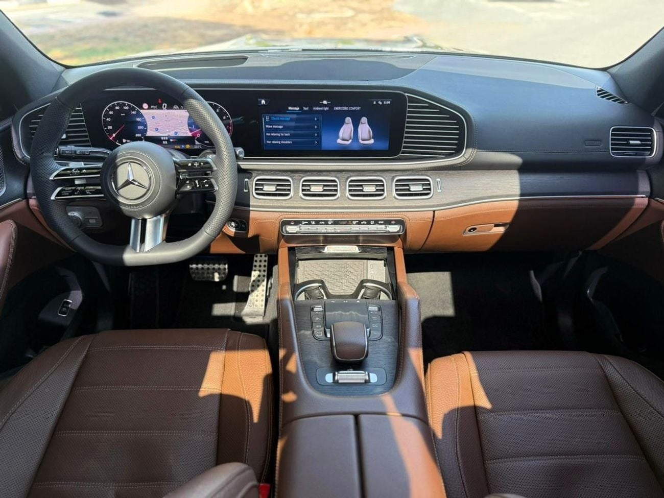 Mercedes Benz GLS450 4MATIC l MERCEDES GLS 450 l GCC SPECS l UNDER WARRANTY AND SERVICE CONTRACT l YEAR 2025 l