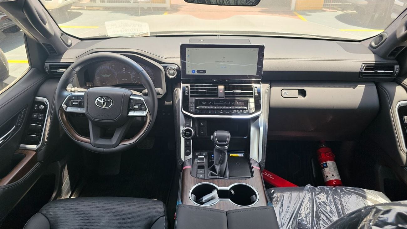 Toyota Land Cruiser 4.0 VXR BLACK INSIDE BLACK 2026 MODEL