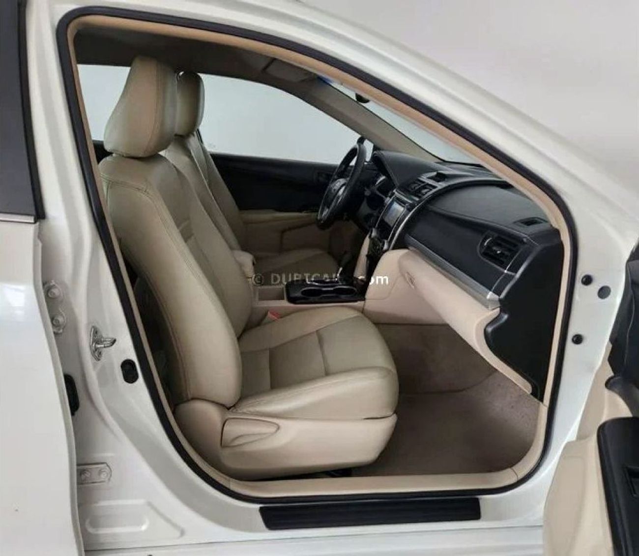 Toyota Camry PREMIUM 2.5L-4CYL EXCELLENT CONDITION